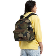 حقيبة الظهر EASTPAK Day Pak'r - مموهة