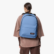 EASTPACK حقيبة ظهر Out of Office - أزرق فاتح