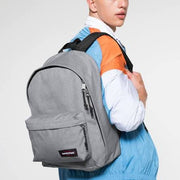 حقيبة لابتوب EASTPAK - رمادي صنداي
