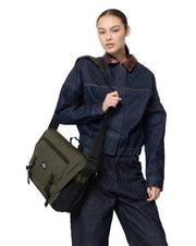 EASTPAK Courier Bag - W8 Courier Pro Cs Forest حقيبة ساعي ايستباك - W8 Courier Pro Cs Forest
